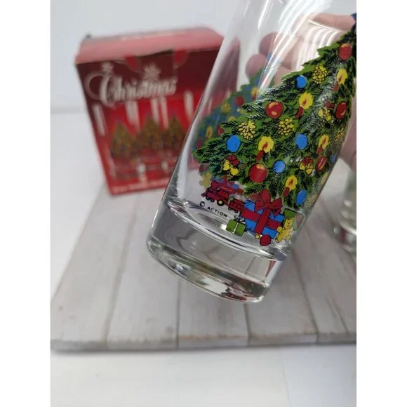 Vintage Set of 4 Christmas Carlton Beverage Glasses 11 oz Tumblers 5 1/2" Tall - Picture 3 of 8
